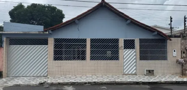 Casa com 3 Quartos à venda, 200m² no Compensa, Manaus