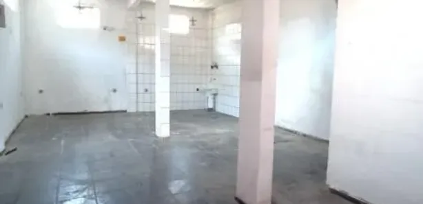 Ponto Comercial para alugar, 80m² no Carangola, Petrópolis