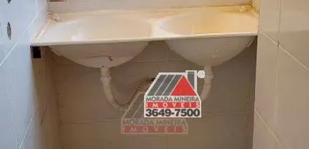 Casa com 6 Quartos para alugar, 300m² no Centro, Santa Luzia
