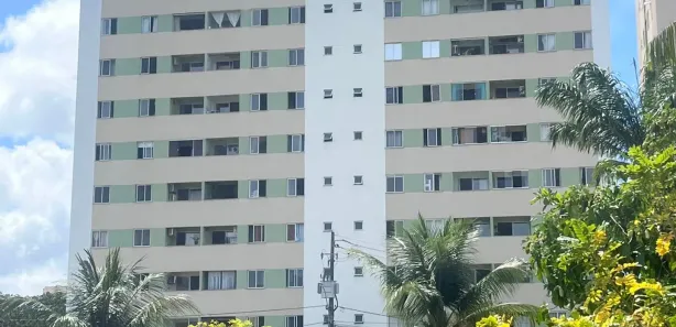 Apartamento com 2 Quartos para alugar, 56m² no Centro, Lauro de Freitas