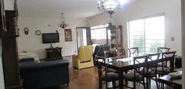 Sobrado com 6 Quartos à venda, 265m² no Centro, Araraquara