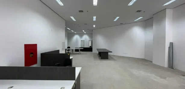 Ponto Comercial para alugar, 325m² no Santa Efigênia, Belo Horizonte