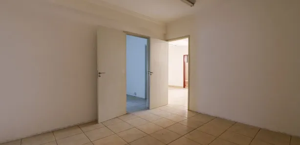 Sala Comercial para alugar, 66m² no Zona Industrial, Brasília