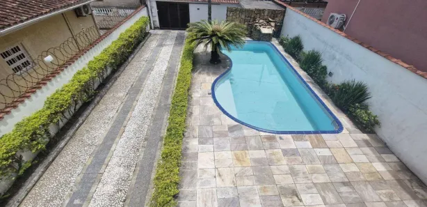 Sobrado com 4 Quartos à venda, 140m² no Vila Santa Rosa, Guarujá