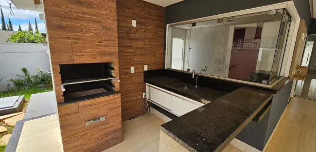 Casa de Condomínio com 3 Quartos à venda, 210m² no Jardins Valência, Goiânia