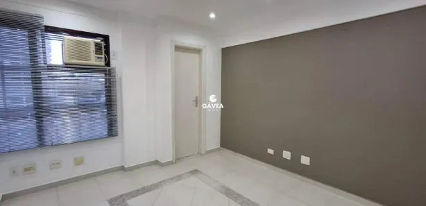 Sala Comercial à venda, 100m² no Vila Mathias, Santos