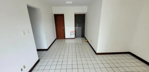 Apartamento com 3 Quartos para alugar, 77m² no Stiep, Salvador