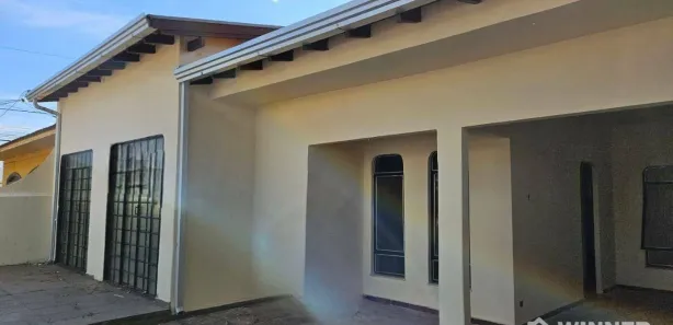 Casa com 3 Quartos para venda ou aluguel, 156m² no Centro, Paranavaí