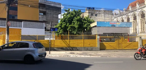 Ponto Comercial para alugar, 1174m² no Mares, Salvador