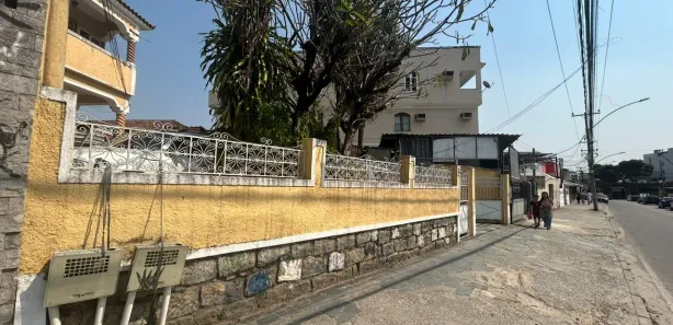 Casa com 3 Quartos para alugar, 100m² no Campo Grande, Rio de Janeiro