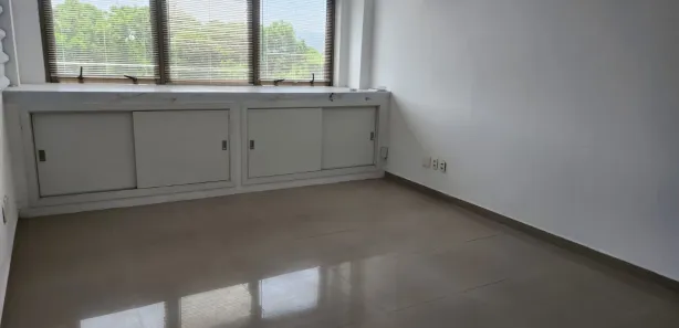 Sala Comercial para alugar, 30m² no Barra Olímpica, Rio de Janeiro