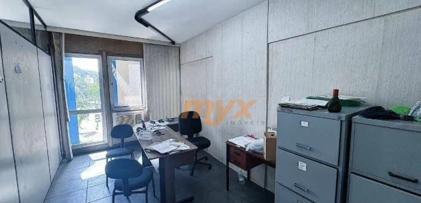Sala Comercial para venda ou aluguel, 110m² no Centro, Santos