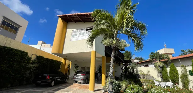 Sobrado com 3 Quartos à venda, 494m² no Candelária, Natal