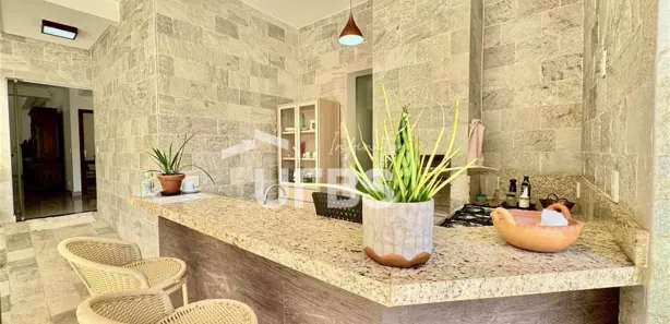 Casa de Condomínio com 5 Quartos à venda, 350m² no Jardins Valência, Goiânia