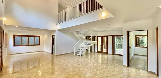 Casa de Condomínio com 5 Quartos para venda ou aluguel, 311m² no Aldeia da Fazendinha, Carapicuíba