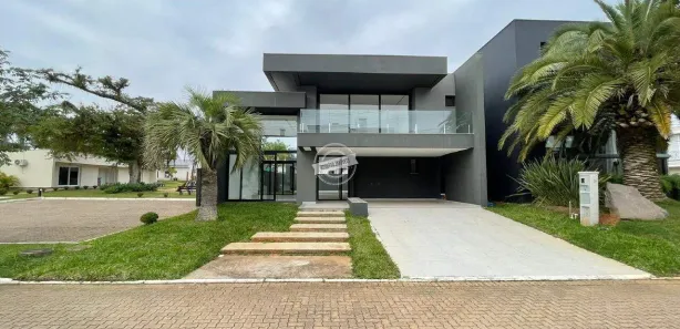Sobrado com 4 Quartos à venda, 320m² no Distrito Industrial, Cachoeirinha