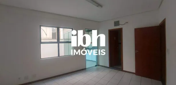 Sala Comercial para alugar, 120m² no São Lucas, Belo Horizonte