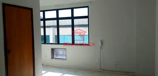 Ponto Comercial para alugar, 29m² no Vila Valqueire, Rio de Janeiro
