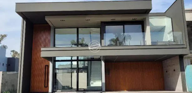 Sobrado com 3 Quartos à venda, 373m² no Distrito Industrial, Cachoeirinha