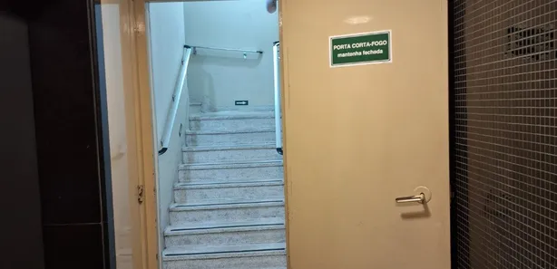 Sala Comercial com 1 Quarto para alugar, 60m² no Centro, Santos