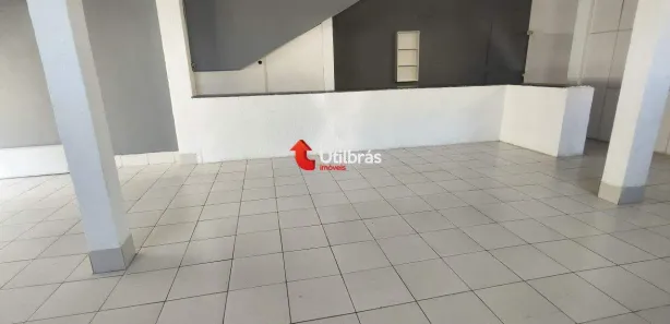 Ponto Comercial para alugar, 122m² no Santa Tereza, Belo Horizonte