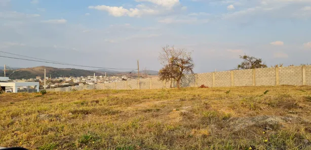 Lote/Terreno com 1 Quarto à venda, 360m² no Centro, Formiga