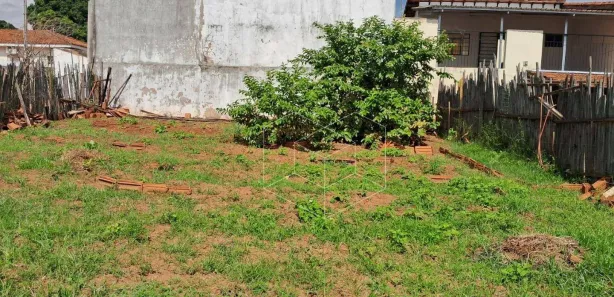 Lote/Terreno à venda, 256m² no Dois Córregos, Dois Córregos