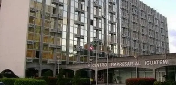 Sala Comercial para alugar, 41m² no Caminho das Árvores, Salvador