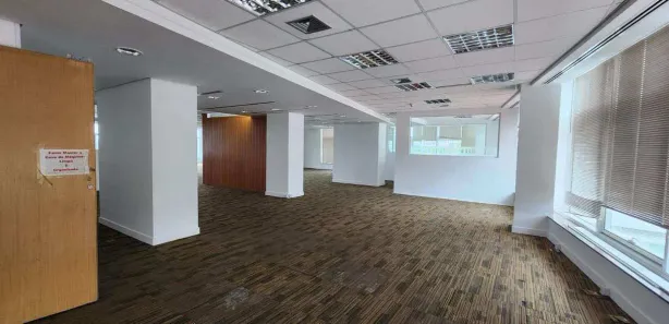 Sala Comercial para alugar, 556m² no Barra Olímpica, Rio de Janeiro