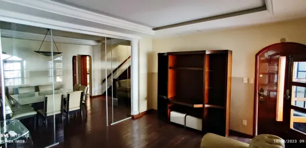 Sobrado com 4 Quartos para alugar, 500m² no Taguatinga Norte, Brasília