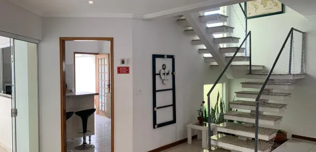 Casa de Condomínio com 3 Quartos para venda ou aluguel, 220m² no Caminho Novo, Tremembé