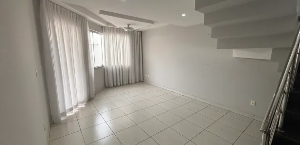 Casa com 3 Quartos para alugar, 420m² no Angola, Betim