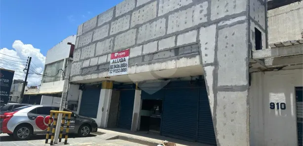 Galpão/Depósito/Armazém para venda ou aluguel, 810m² no Pitanguinha, Maceió