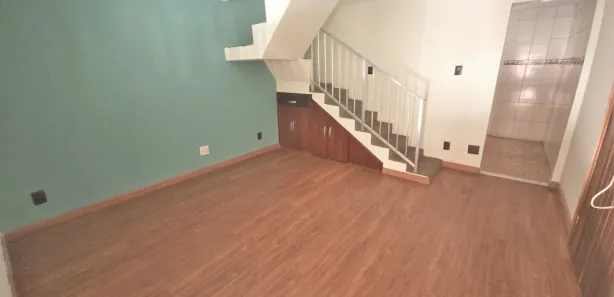 Casa de Condomínio com 2 Quartos para alugar, 56m² no Jardim Alvorada, Nova Iguaçu