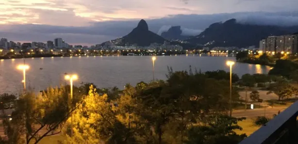 Apartamento com 4 Quartos para venda ou aluguel, 210m² no Lagoa, Rio de Janeiro