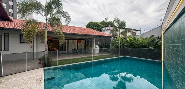 Casa de Condomínio com 5 Quartos à venda, 500m² no Adrianópolis, Manaus