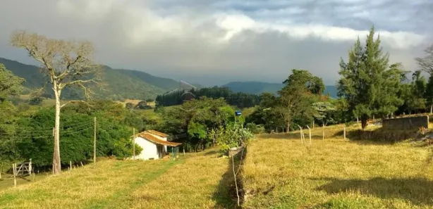 Fazenda/Sítio com 8 Quartos para alugar, 700m² no , Cabreúva