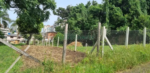 Lote/Terreno à venda, 999m² no Cruzeiro, Caxias do Sul
