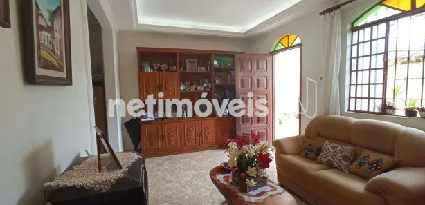 Casa com 5 Quartos à venda, 300m² no Monsenhor Messias, Belo Horizonte
