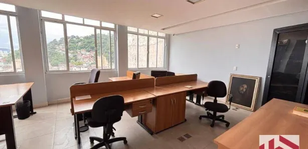 Sala Comercial à venda, 90m² no Centro, Santos