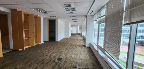 Sala Comercial para alugar, 556m² no Barra Olímpica, Rio de Janeiro
