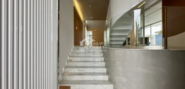 Casa de Condomínio com 3 Quartos para alugar, 356m² no Quiririm, Taubaté