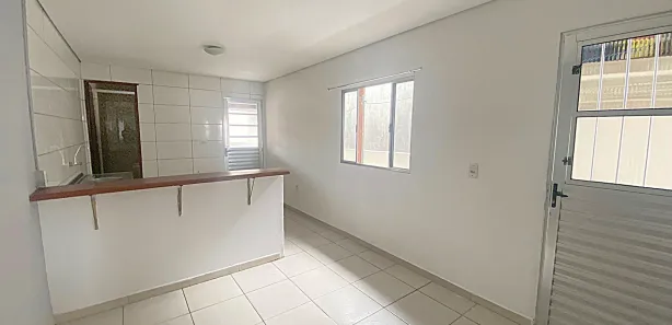 Casa com 1 Quarto para alugar, 60m² no Parque Santa Teresa, Carapicuíba