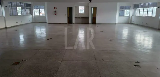 Sala Comercial para alugar, 550m² no Santa Efigênia, Belo Horizonte