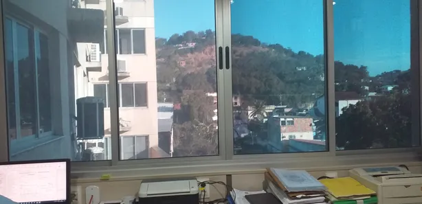 Sala Comercial à venda, 27m² no Centro, São Gonçalo