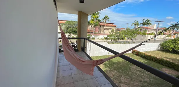 Sobrado com 4 Quartos à venda, 492m² no Candelária, Natal