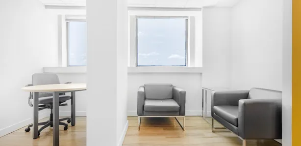 Sala Comercial para alugar, 100m² no Asa Norte, Brasília