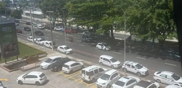 Sala Comercial à venda, 27m² no Pituba, Salvador