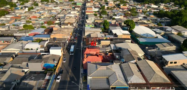 Casa com 4 Quartos à venda, 300m² no Alvorada, Manaus