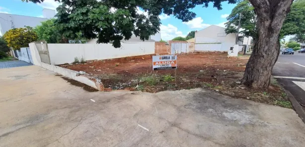 Lote/Terreno para alugar, 420m² no Centro, Campo Mourão